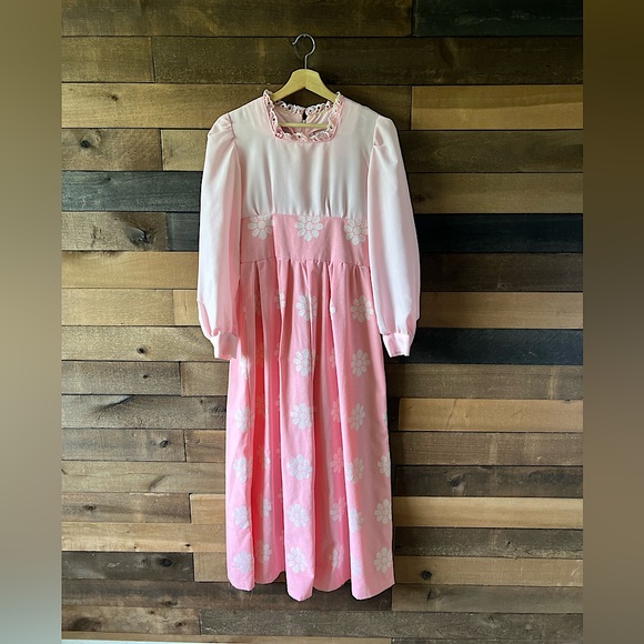 Vintage Dresses & Skirts - Vintage 60s Pink Daisy Mod Maxi Dress | Cottagecore Prairie Gown